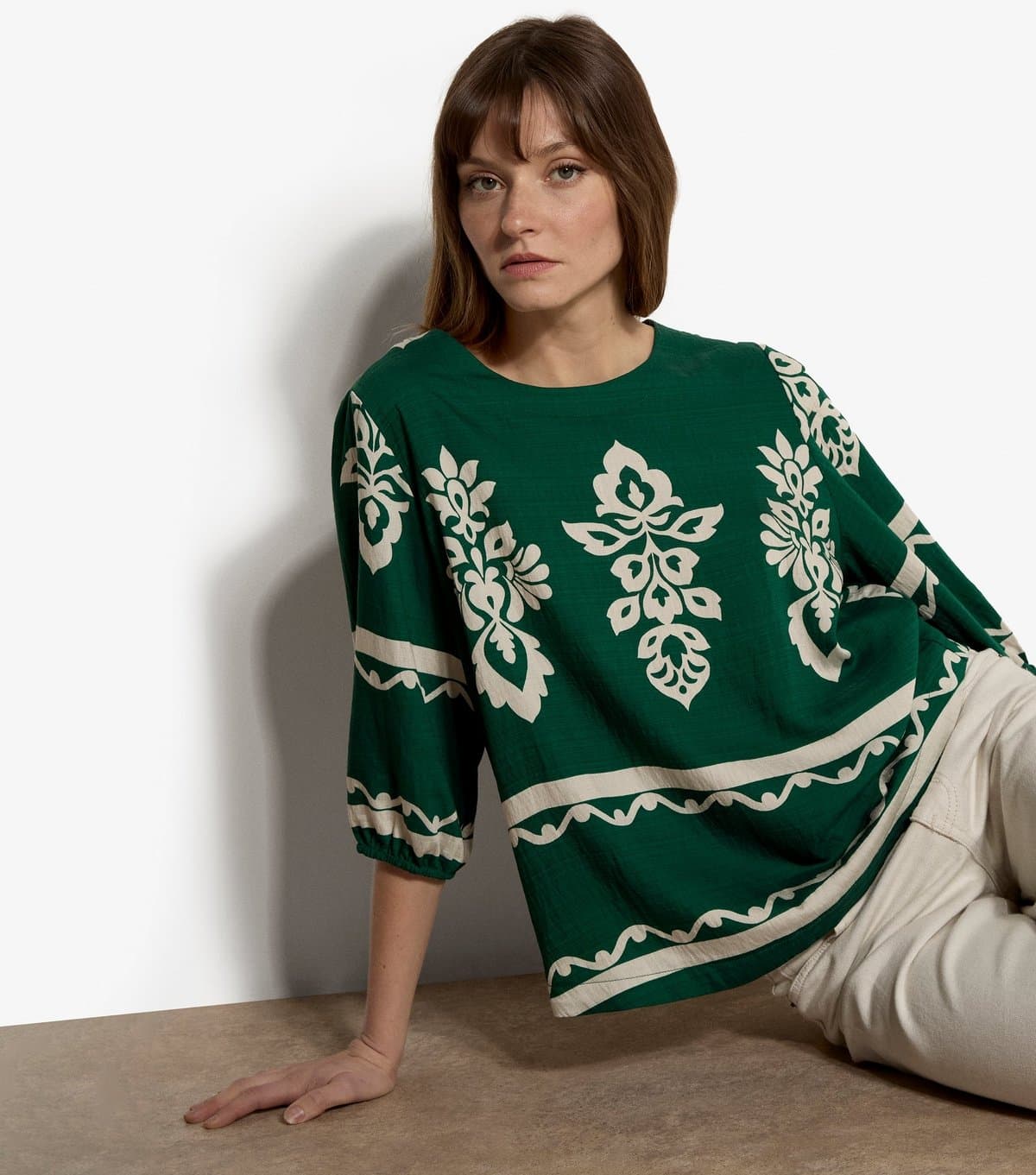 Apricot Apricot Green Medallion Print Cropped Sleeve Top