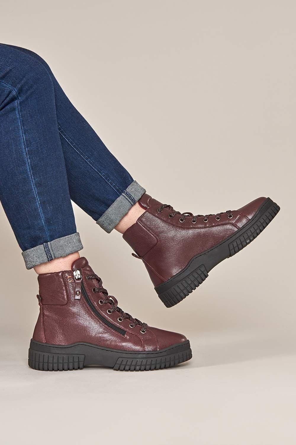 Moshulu Moshulu Women's 'Breen' Lace Up Ankle Boots In Dark Red