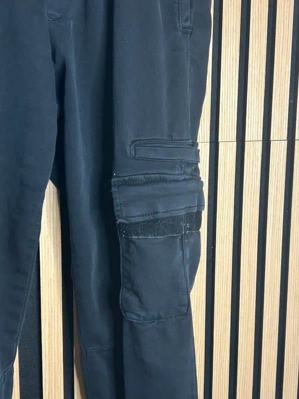 Bershka Berksha men’s cargo pants size small
