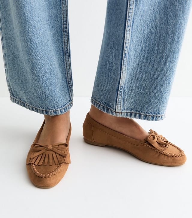New Look Women's Tan Faux Suede Front Fringe Loafers Vegan New Look - 2