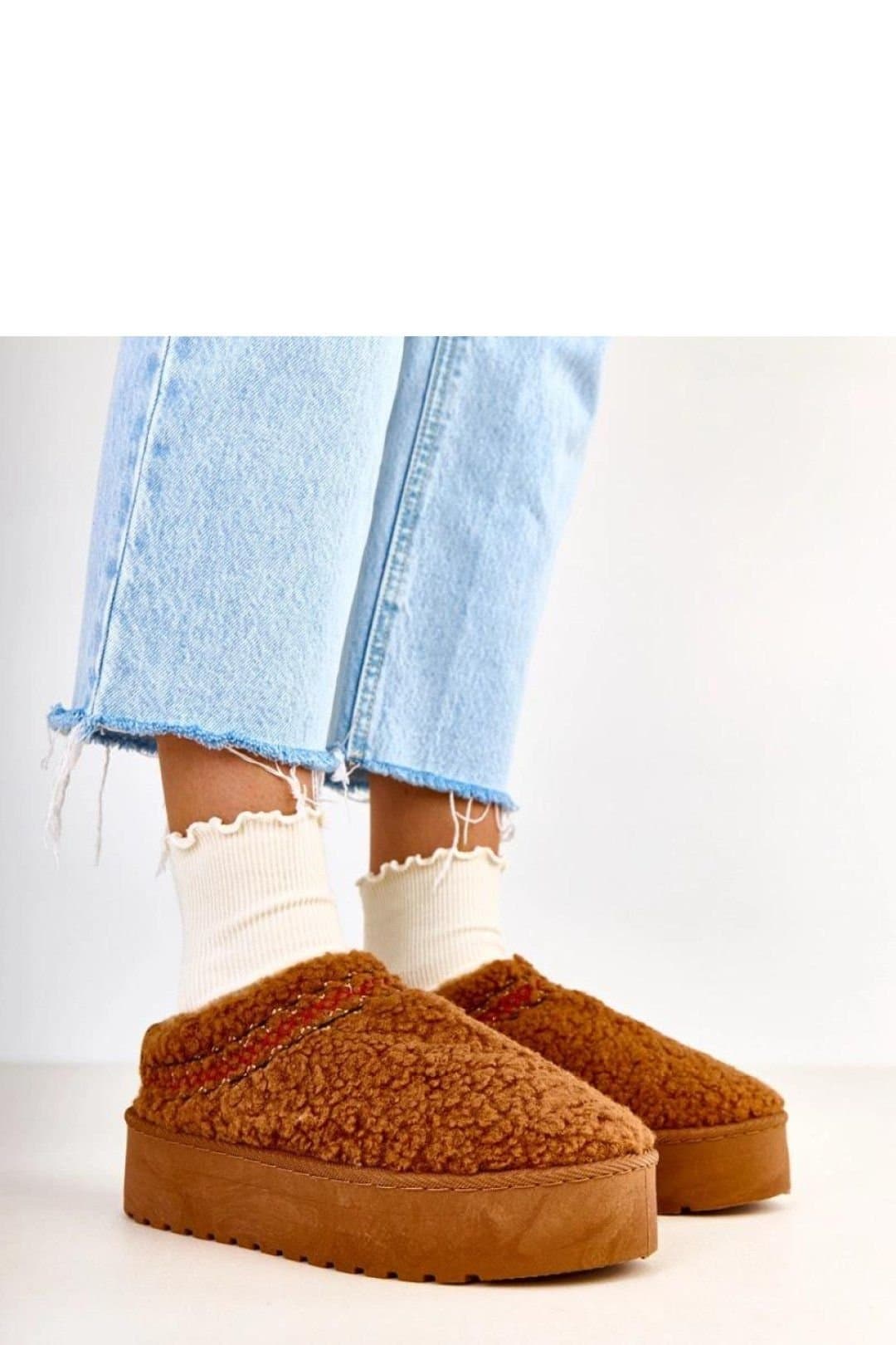 Love Lace Love Lace Women's Low Platform Snow Boots with Warm Lining & Slip Grip Sole in Brown