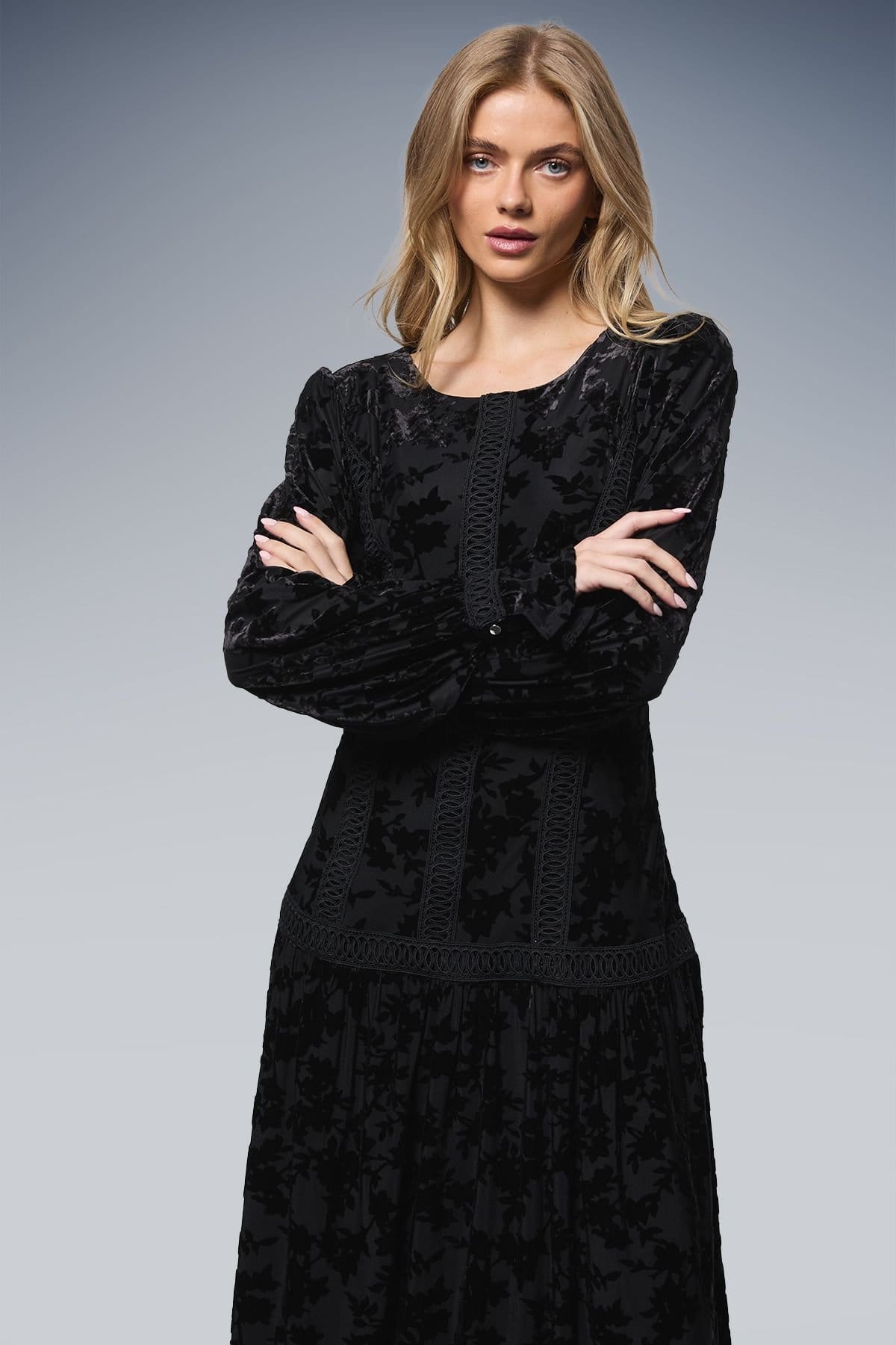 Oasis Oasis Women's Trim Panelled Boho Maxi Dress in Black - 4