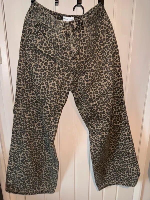 Bershka Bershka Leopard Print Jeans
