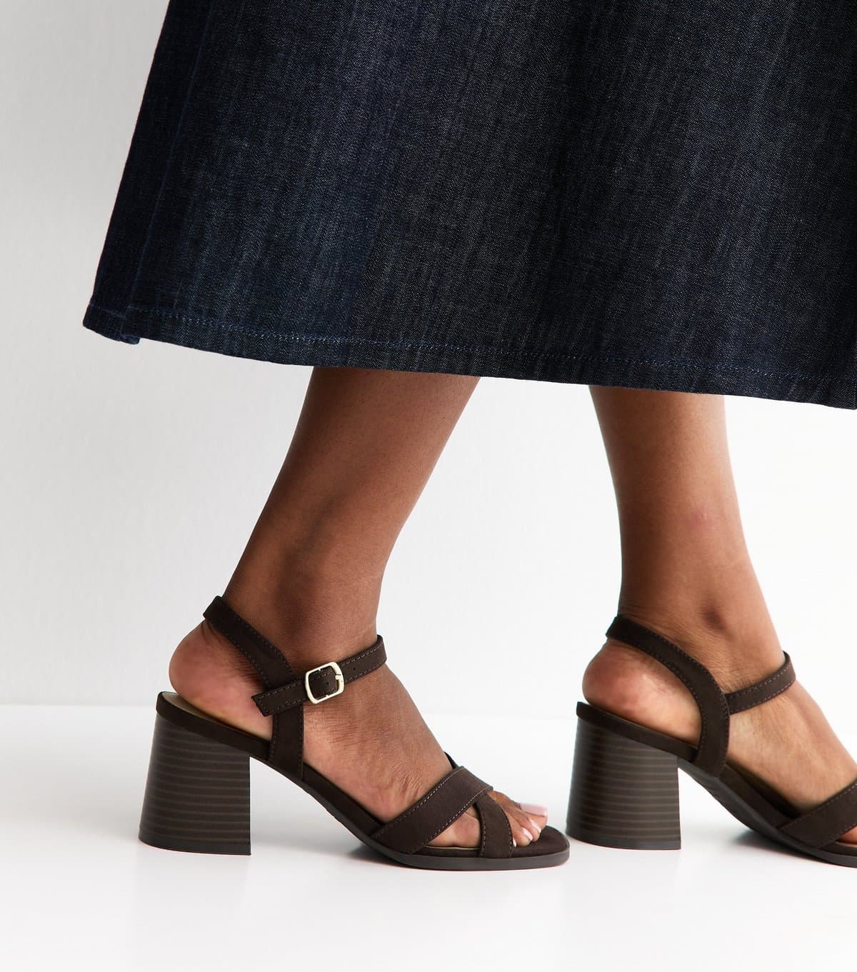 New Look Women's Dark Brown Faux Suede Crossover Strap Sandals Vegan New Look