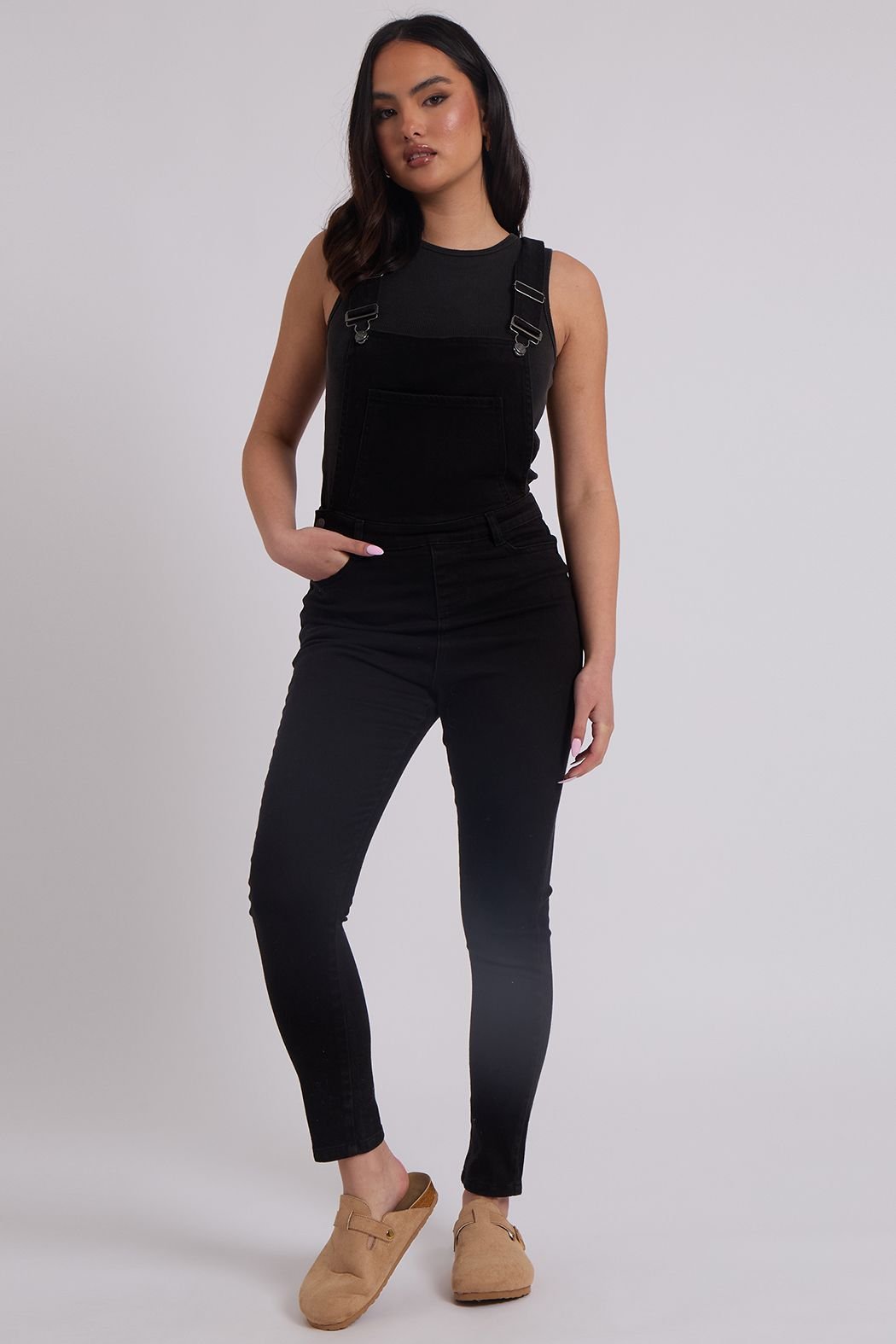 Urban Bliss Urban Bliss Women's Dixie Dungaree in Black - 2