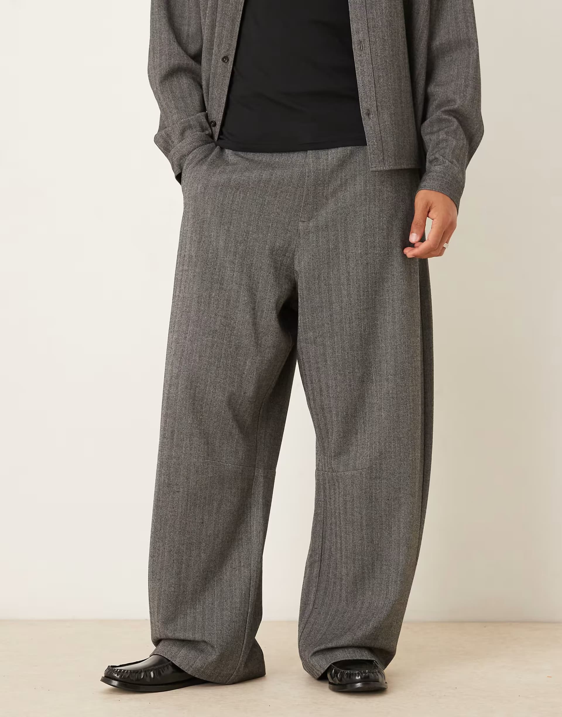ASOS ASOS DESIGN barrel leg fit smart co-ord trousers in charcoal herringbone - CHARCOAL