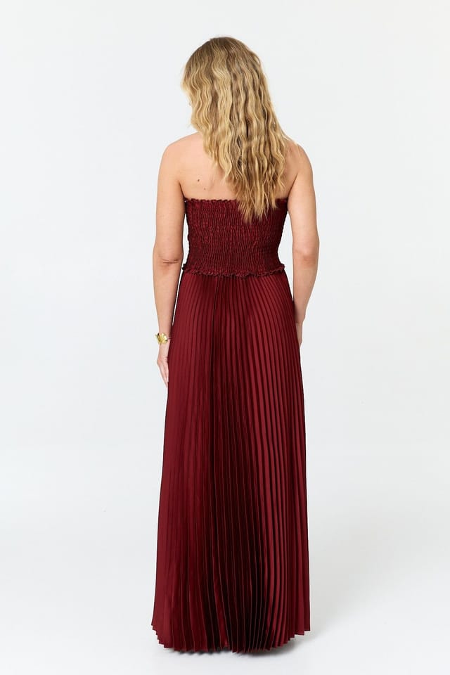 Izabel London Izabel London Women's Pleated Texture Strapless Maxi Dress in Burgundy - 3
