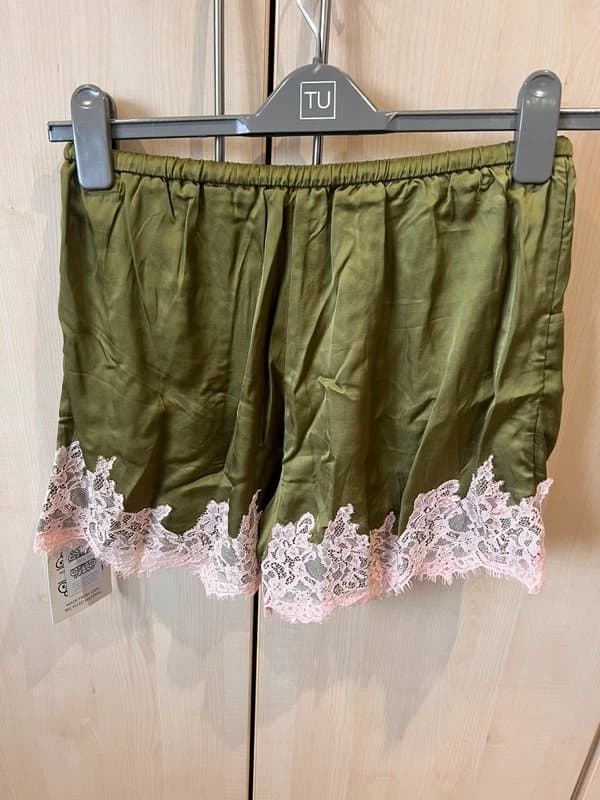 Never Fully Dressed Never Fully Dressed Olive & Pink Lace Shorts Size 10 BNWT Date Party Holiday