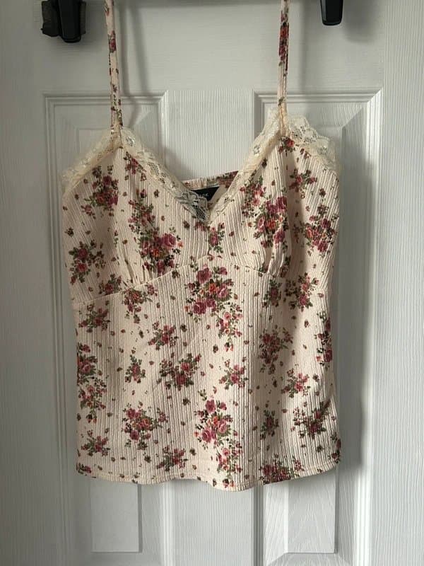 New Look Gorgeous Lace Trim Cream Floral Cami