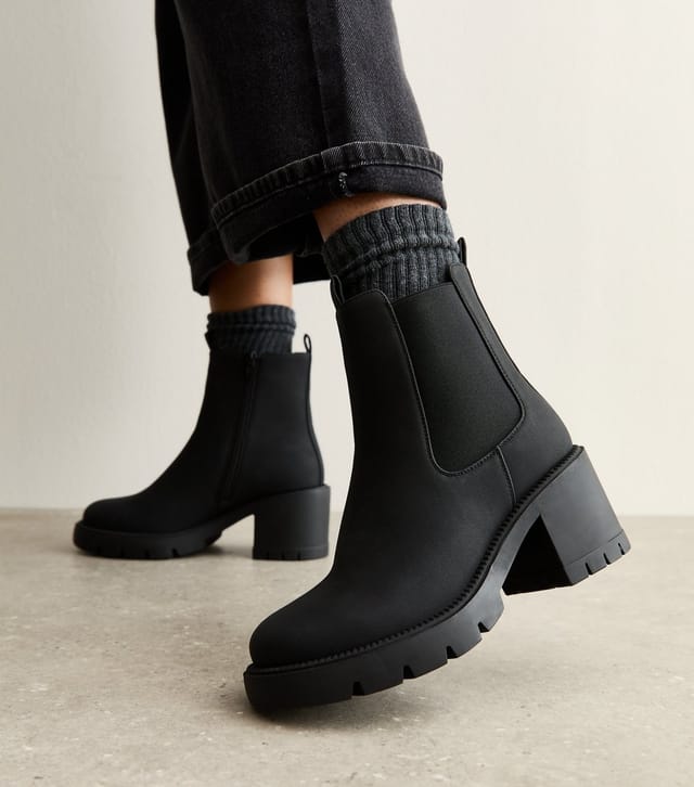 New Look Women's Wide Fit Black Faux Suede Ankle Chelsea Boots Vegan New Look - 2
