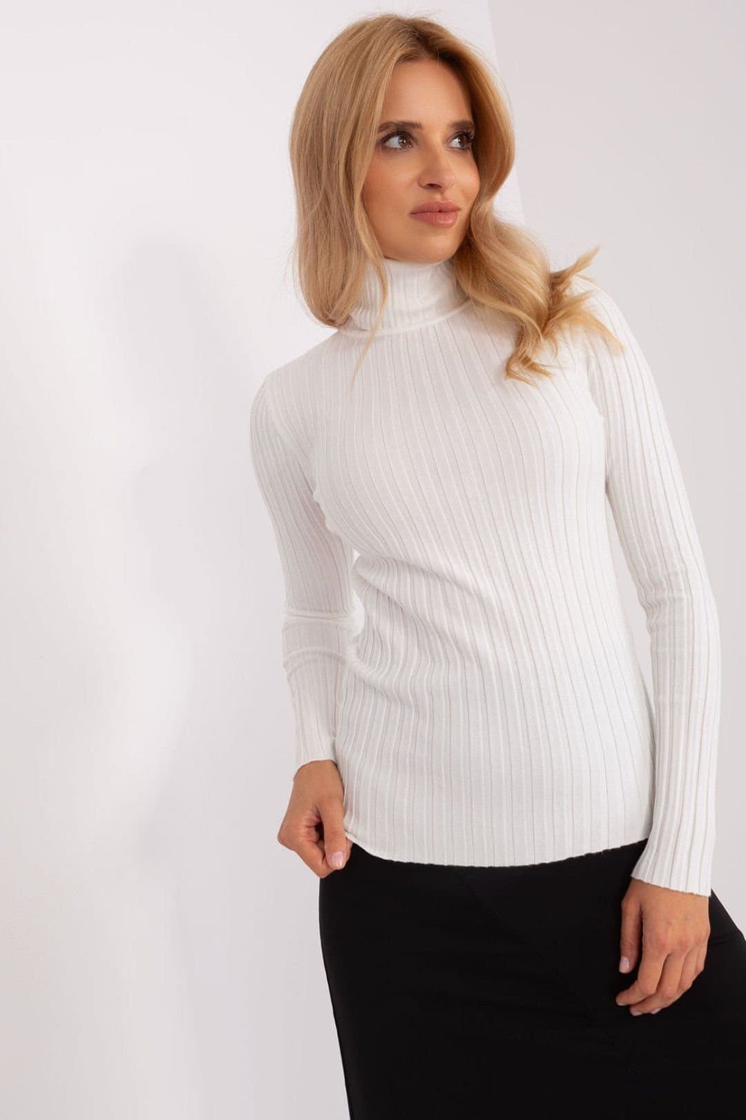Love Lace Love Lace White Viscose Ribbed Turtleneck Sweater