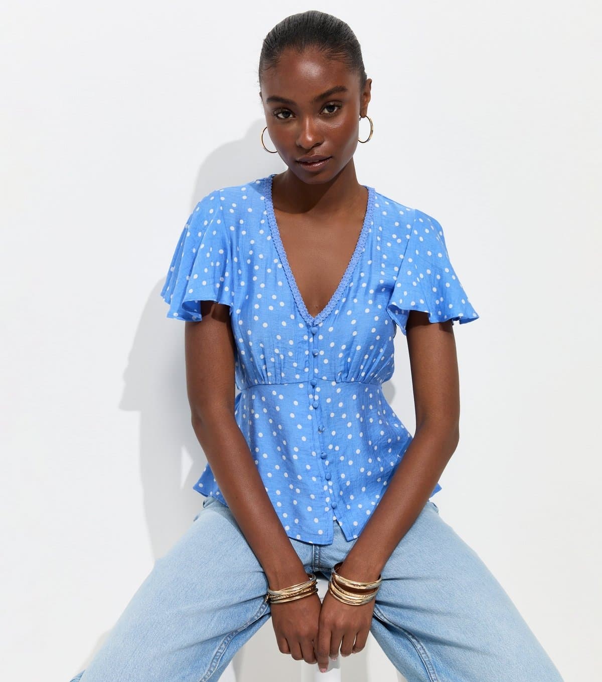 New Look Women's Blue Crinkle Texture Spot Print V-Neck Tea Blouse New Look