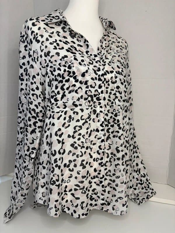 Anthropologie Gorgeous Anthropologie Cloth & Stone Leopard Print Blouse – Size S Cream Brown