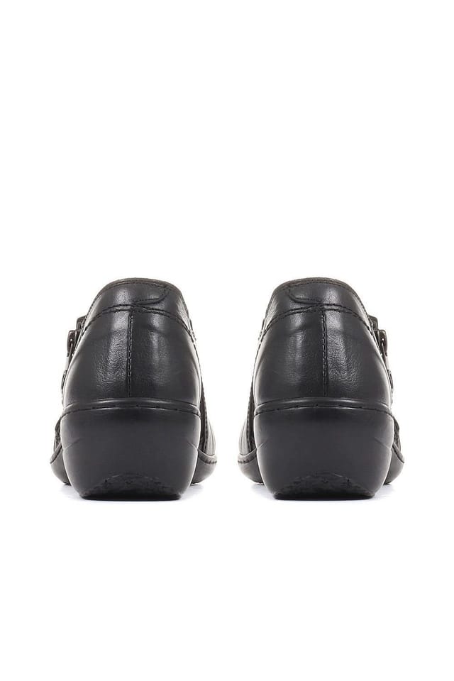 Pavers Pavers Women's Handmade Leather Shoes in Black - 3