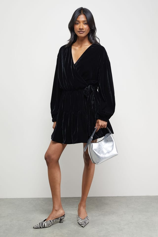 Warehouse Warehouse Women's Velvet Wrap Mini Smock Dress in Black - 2