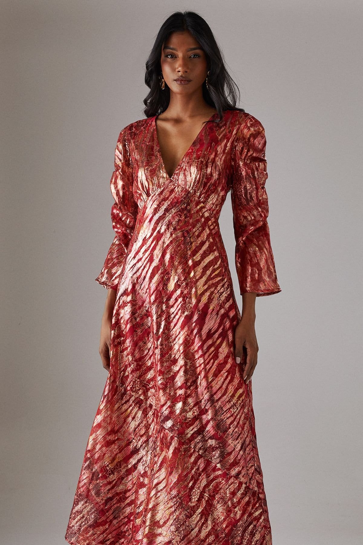 Warehouse Warehouse Women's Metallic Jacquard Ruched Sleeve Plunge Neck Bias Midi Dress in Floral - 4