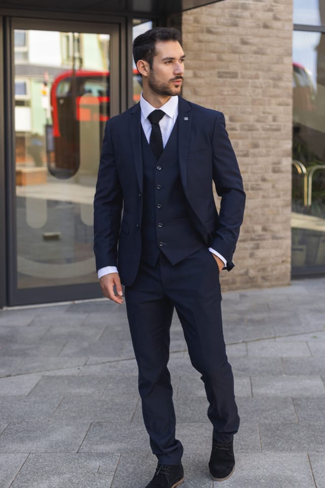 Paul Andrew Paul Andrew Men's Parker 3 Piece Tailored Fit Suit in Navy - 2