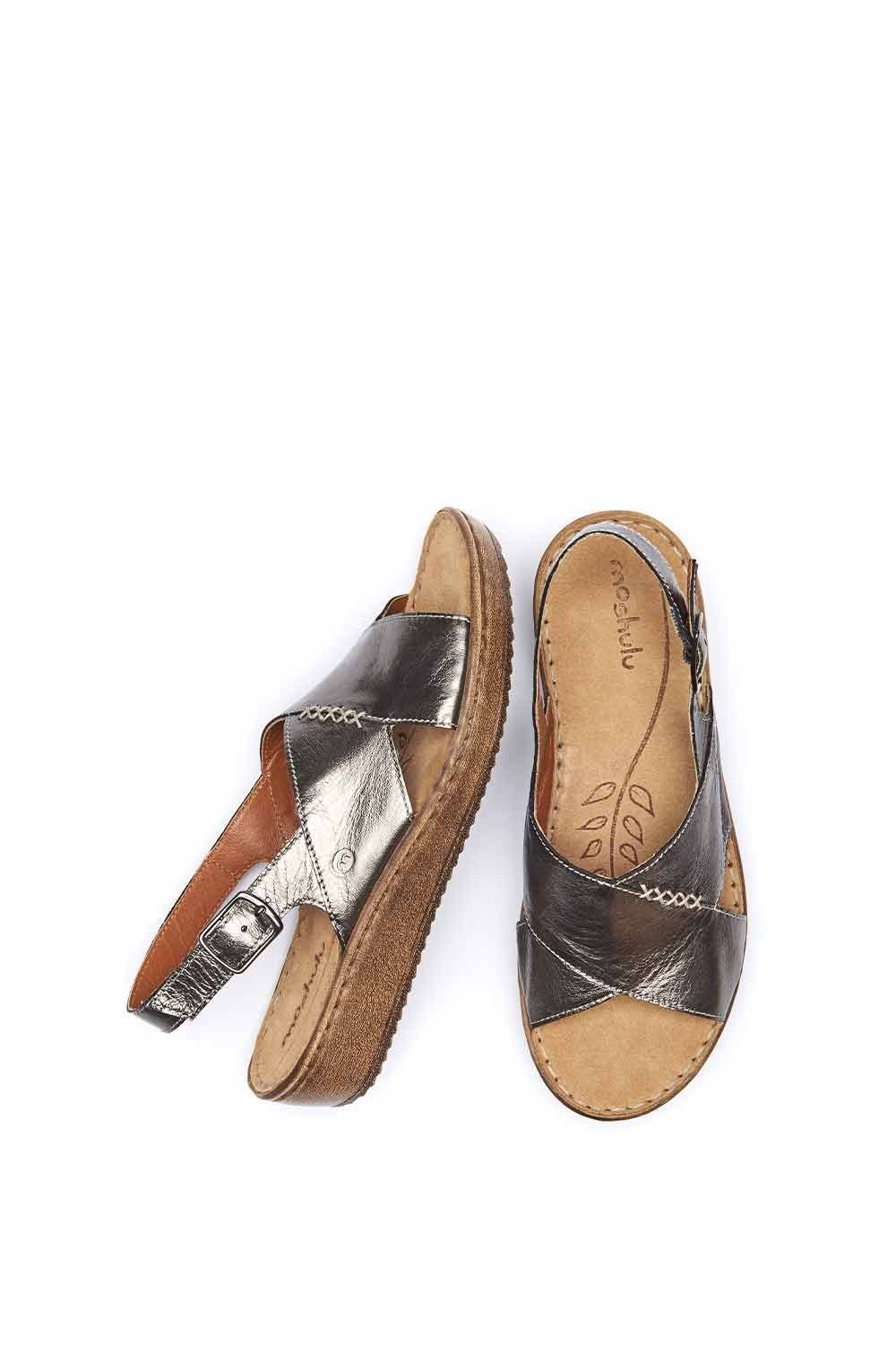 Moshulu Moshulu Women's 'Santa Barbara' Slingback Crossover Sandals in Metallic Silver - 2