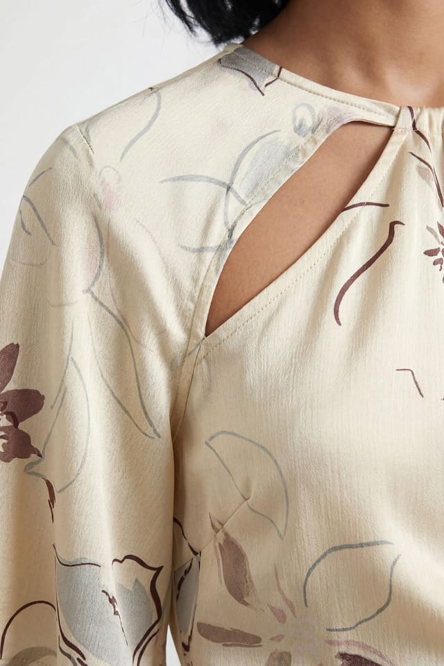 Warehouse Warehouse Women's Floral Print Asymmetric One Sleeve Bias Maxi Dress With Keyhole in Lemon - 2