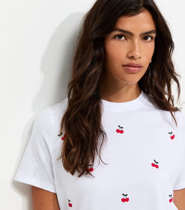 New Look Women's White Cotton Cherry Print Crew Neck T-Shirt New Look - 3