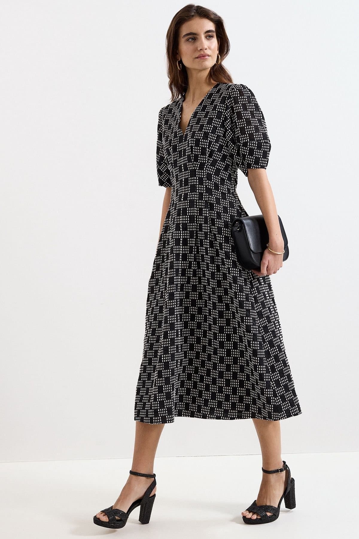 Phase Eight Phase Eight Women's Yasmine V-Neck Printed A-Line Dress in Black