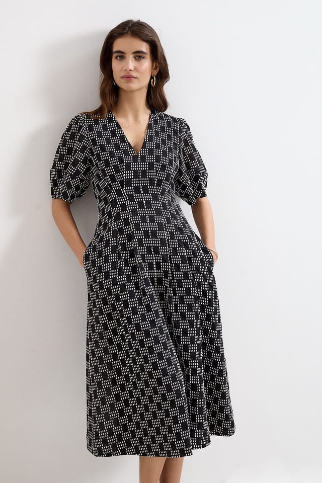 Phase Eight Phase Eight Women's Yasmine V-Neck Printed A-Line Dress in Black - 3
