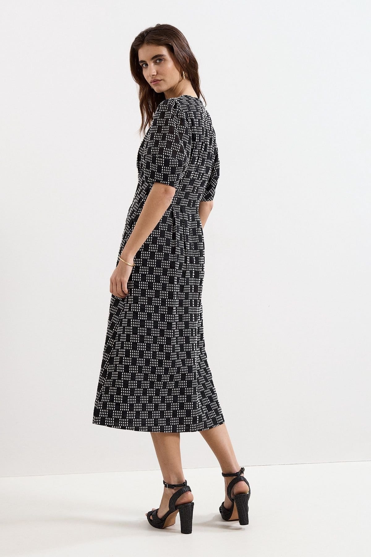 Phase Eight Phase Eight Women's Yasmine V-Neck Printed A-Line Dress in Black - 4