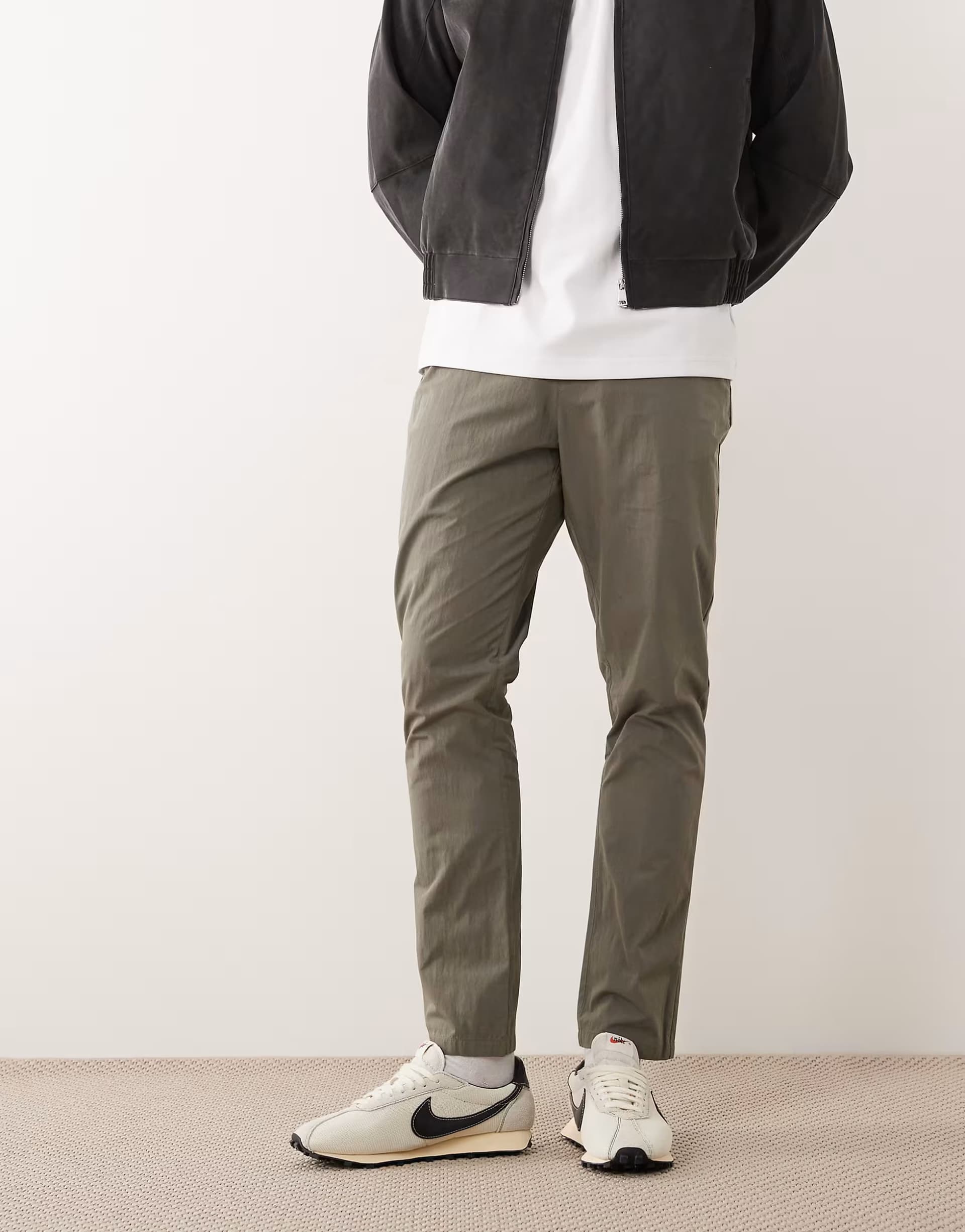 ASOS ASOS DESIGN slim pull on trousers in khaki techy fabric