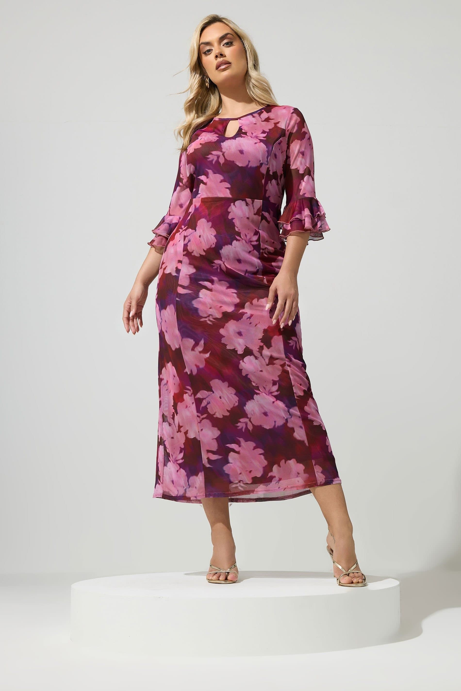 Yours Yours Women's Keyhole Maxi Dress in Dark Red