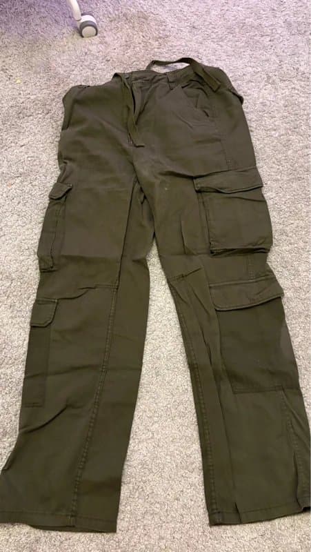 Bershka green bershka cargo pants