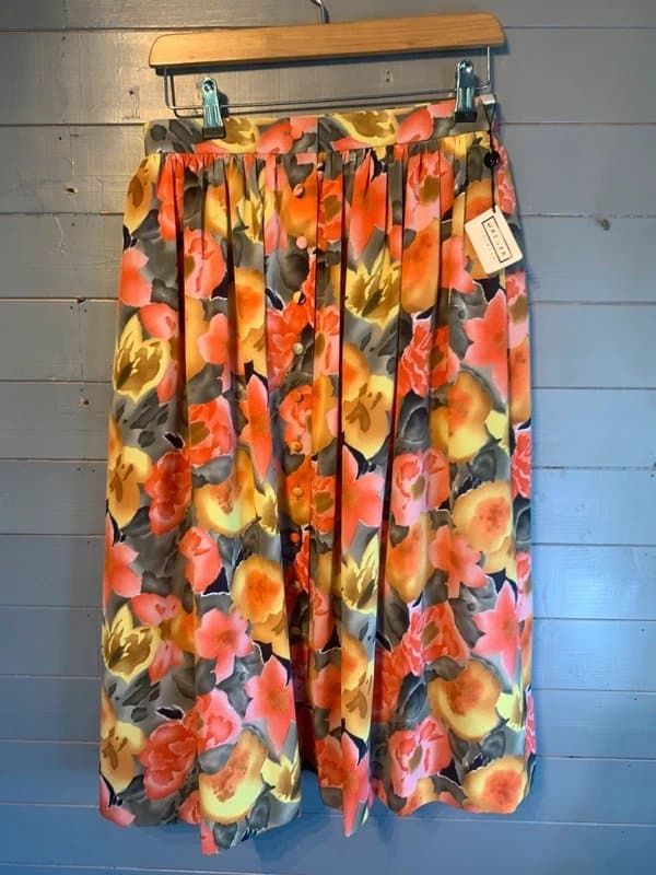 Jaeger Beautiful vintage Jaeger floral button-front midi skirt UK 10