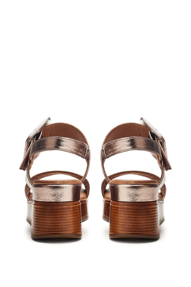 Moda in Pelle Moda In Pelle Women's 'Mazus' Leather Wedges in Metallic Silver - 3