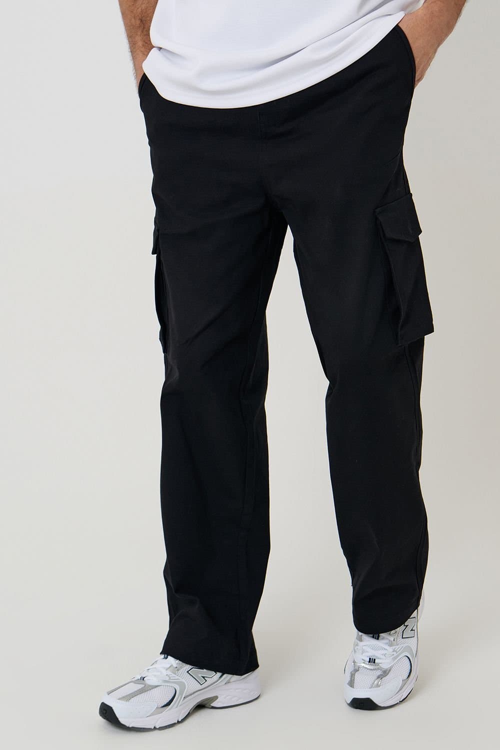 Threadbare Threadbare Men's Baggy Fit Stretch Cotton Cargo Trousers in Black