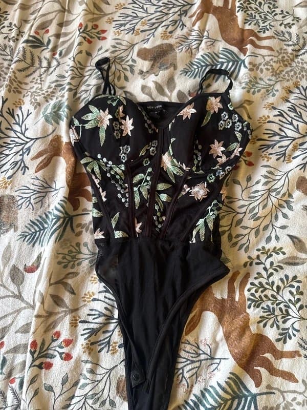 New Look Flower bodysuit