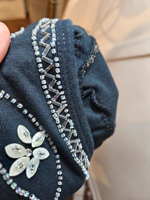 La Boutique La Boutique size 14 black embelished T shirt with sequins and beading