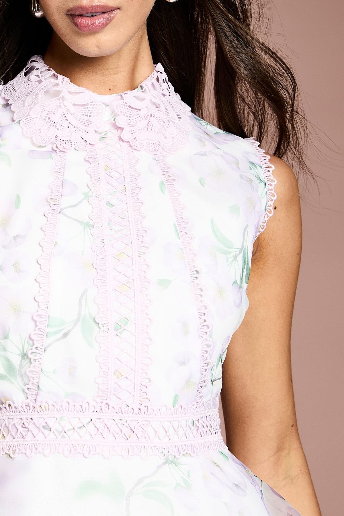 Coast Coast Women's Floral Organza Lace Collar Tiered Midi Dress in Ivory - 4