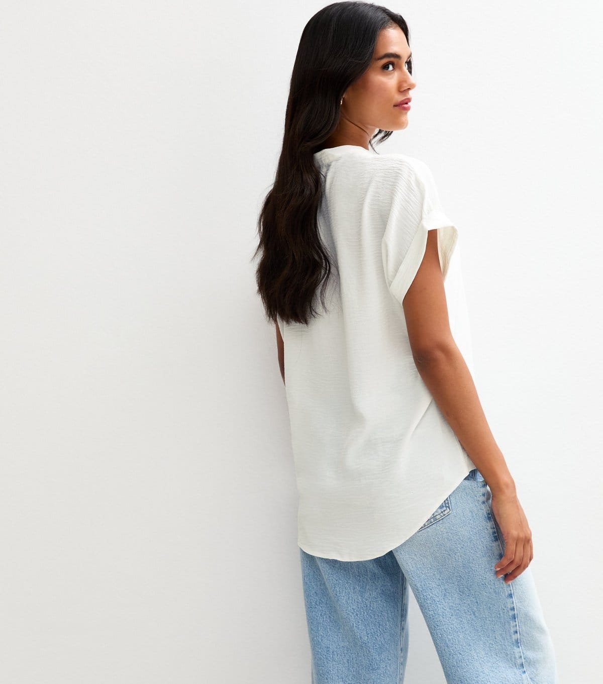 New Look Women's White Crinkled Collared Top New Look - 4