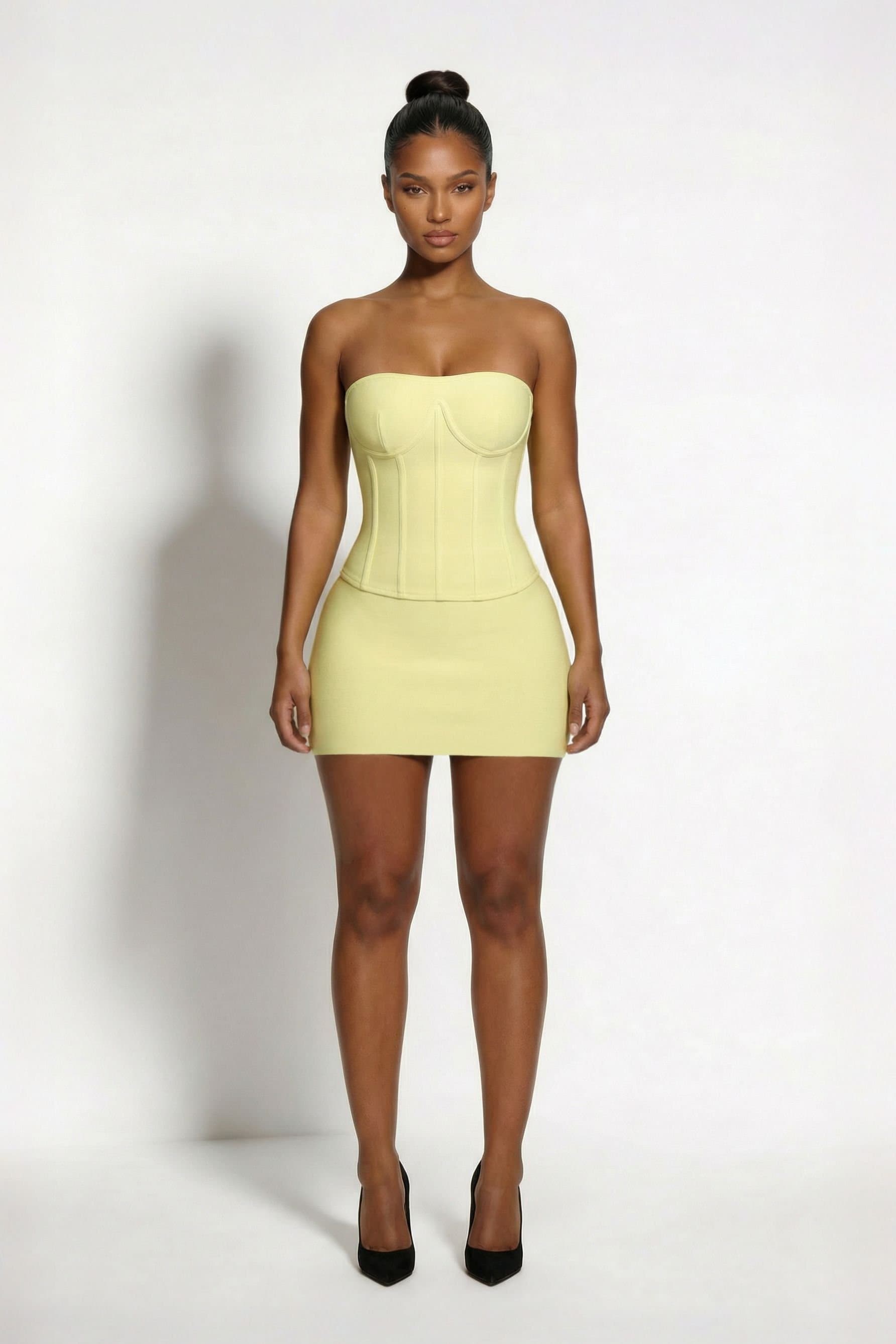 LEMONLUNAR LEMONLUNAR Women's The Samira Low-Rise Bandage Mini Skirt - Yellow