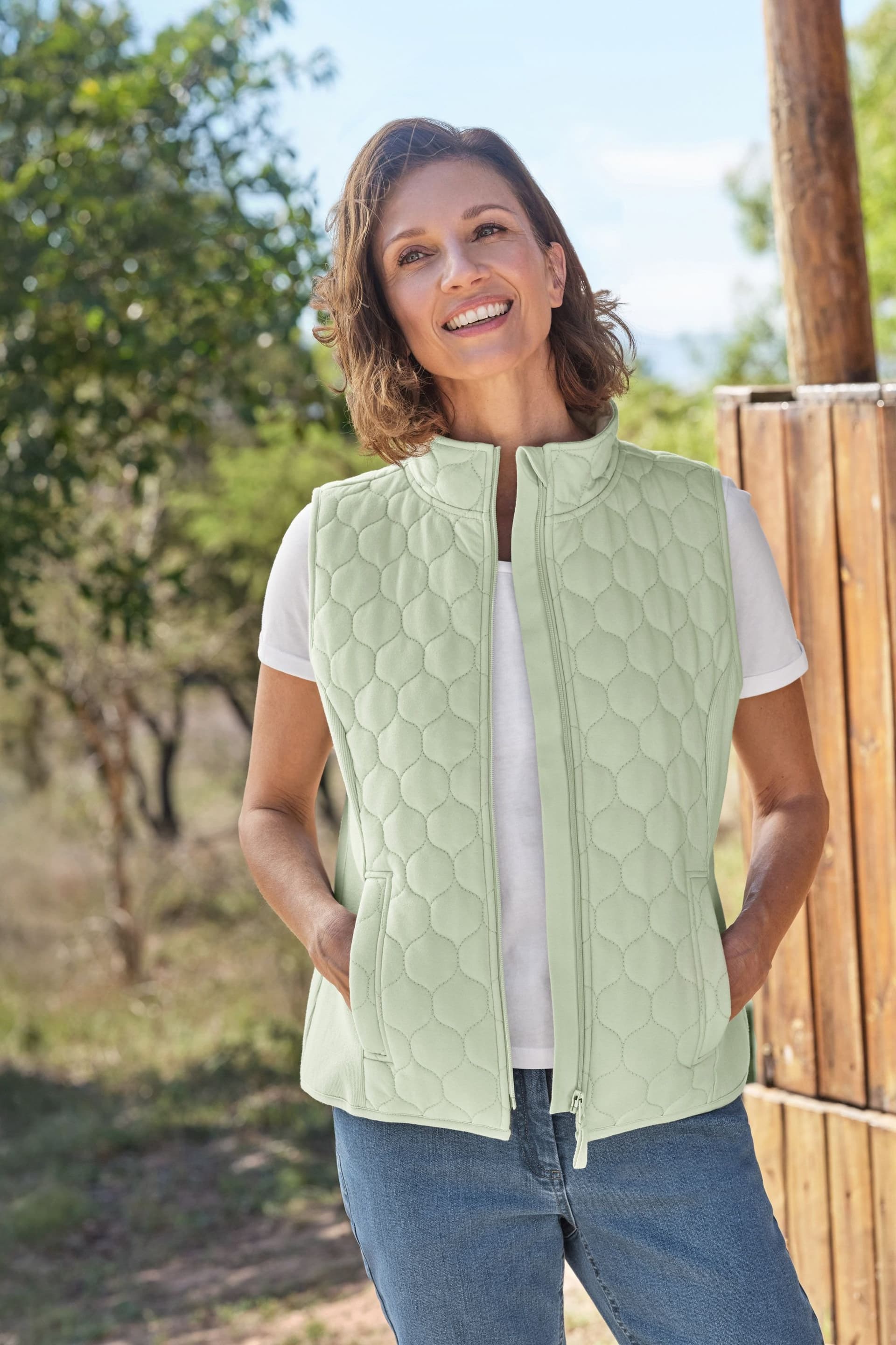 WoolOvers WoolOvers Women's Windermere Cotton Quilted Gilet in Green