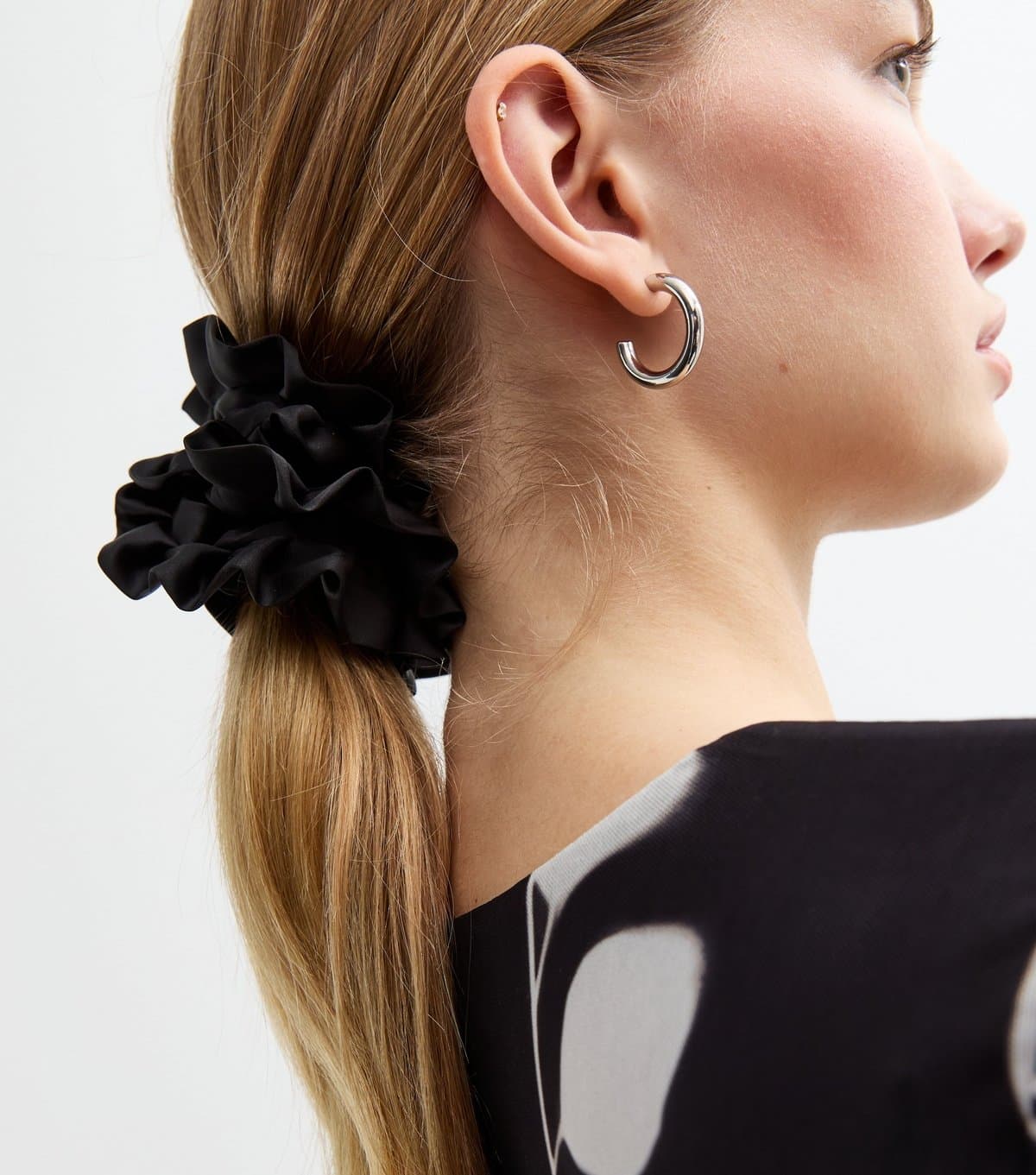 New Look Black Pleated Trim Scrunchie New Look