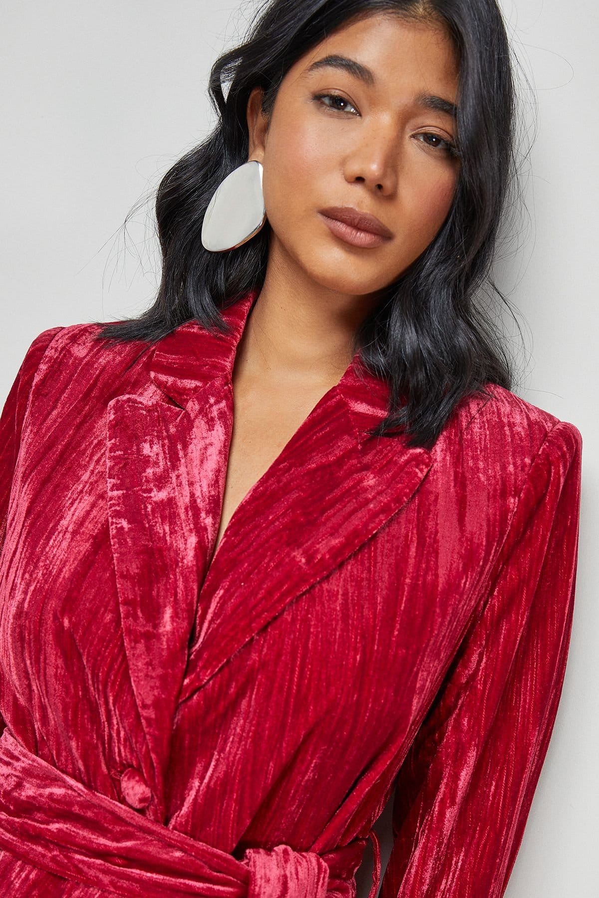 Warehouse Warehouse Women's Crushed Velvet Tie Waist Blazer Co-ord in Hot Pink - 4