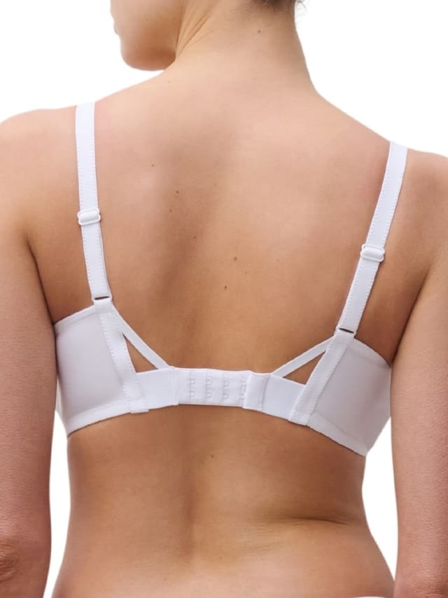 Chantelle Chantelle Women's Play Plunge T-Shirt Bra in White - 2