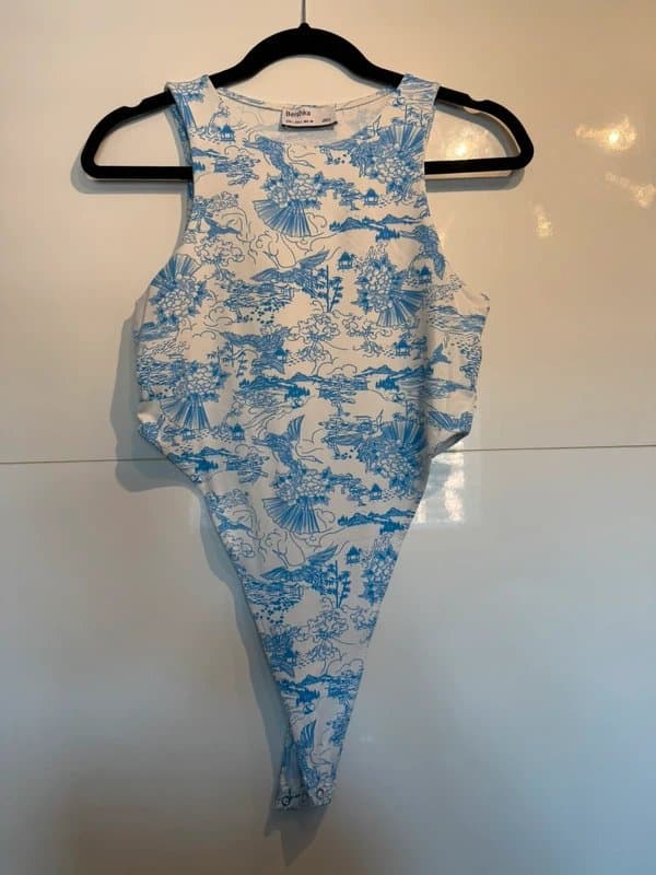 Bershka Bershka Graphic Print Bodysuit High Hip