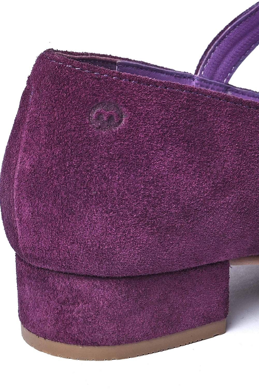 Moshulu Moshulu Women's 'Hebei' Front Buckle Block Heels in Purple - 4