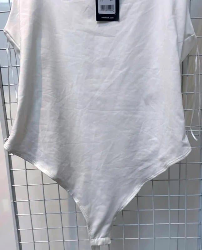 New Look BNWT New Look white beautiful bodysuit size 14