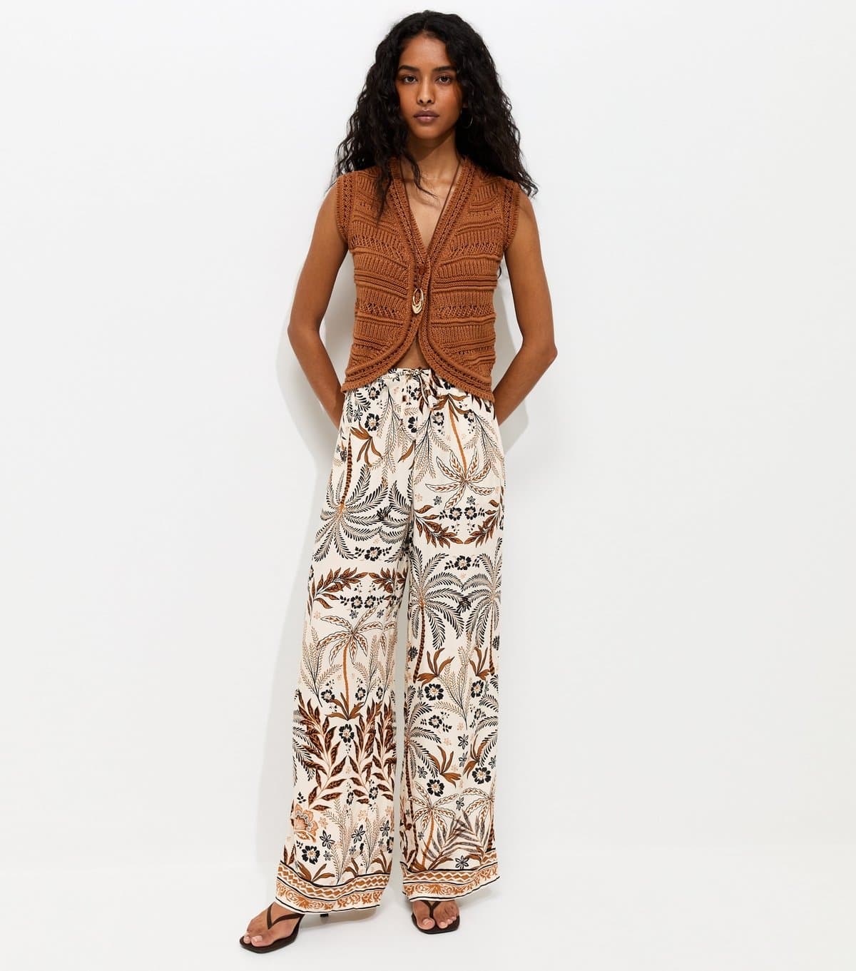 New Look Women's Cream Lotus Palm Tree Print Wide Leg Trousers New Look