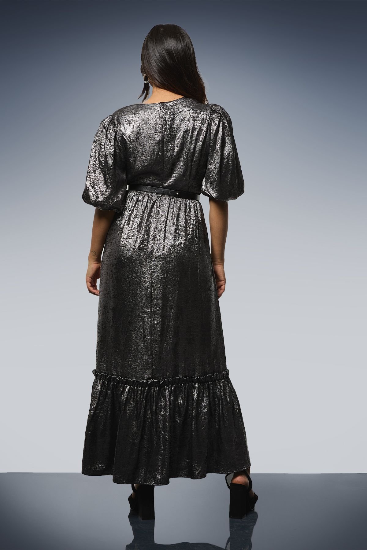 Dorothy Perkins Dorothy Perkins Women's Petite DP Luxe Metallic Puff Sleeve Tiered Maxi Dress in Silver - 3