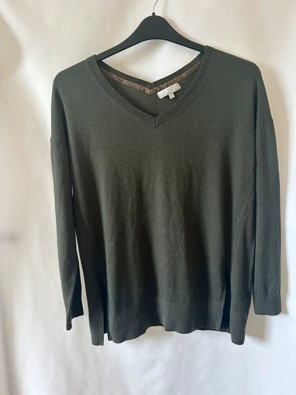 Red Herring Olive Green V-Neck Jumper - Size 12