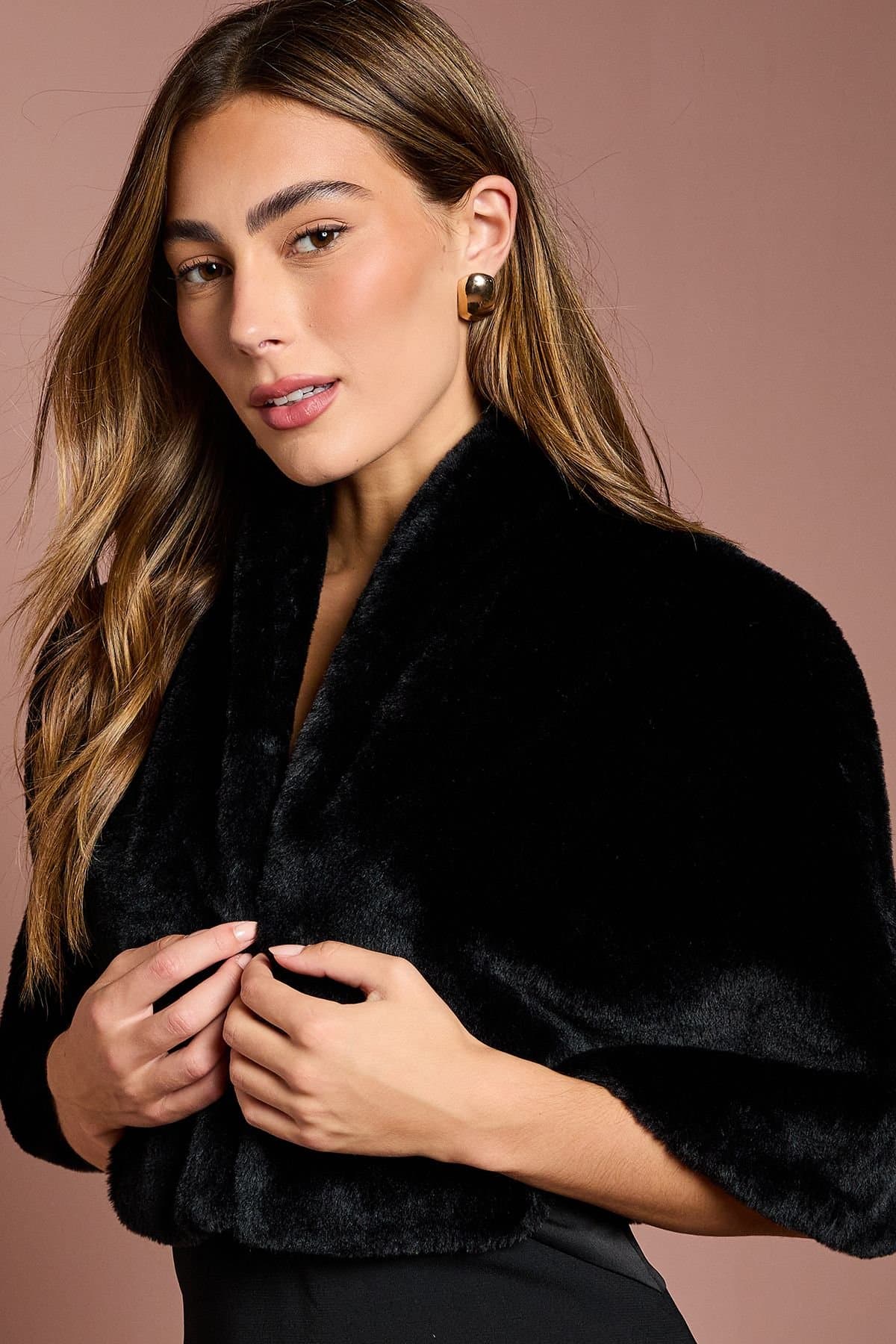 Coast Coast Women's Black Faux Fur Short Cape