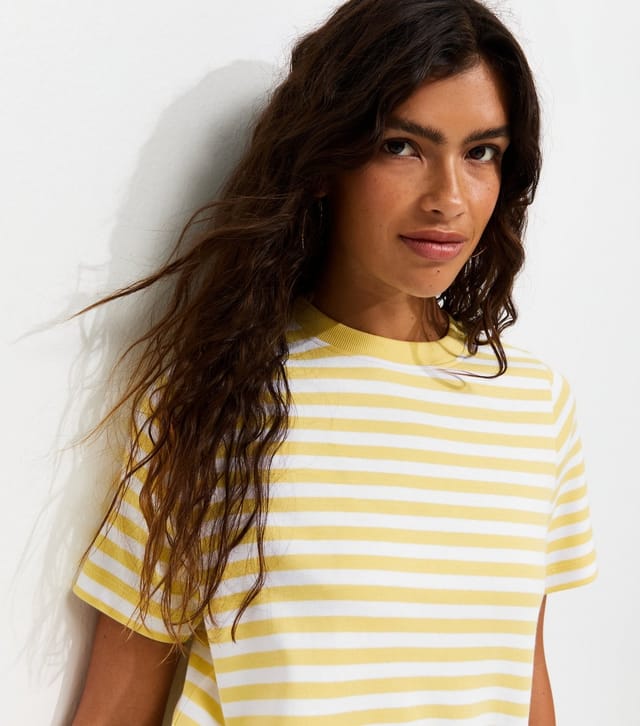 New Look Women's Premium Light Yellow Cotton Striped Relaxed T-Shirt New Look - 2
